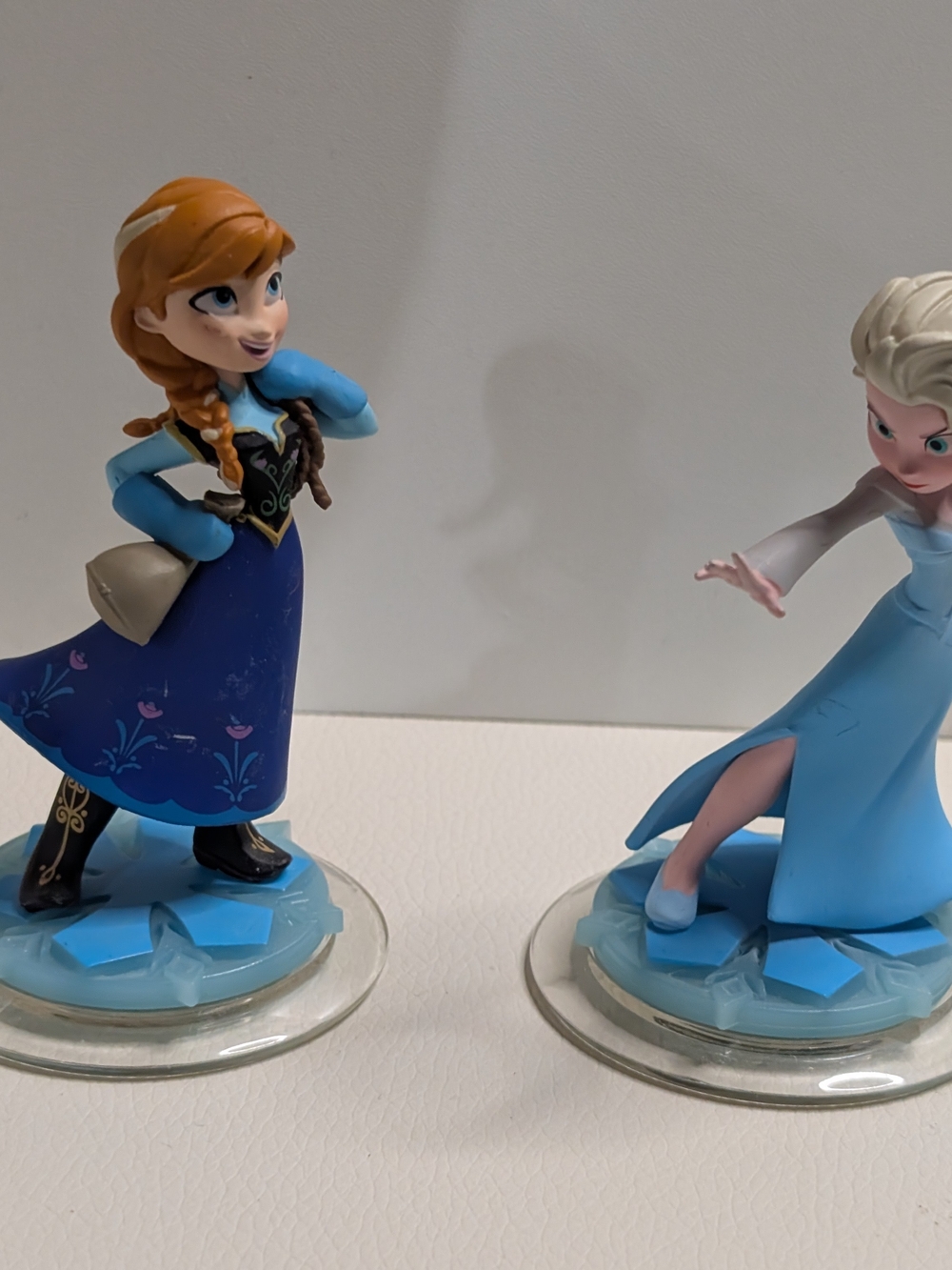 Lot of 2~ Disney Infinity 1.0 Figures ~ Frozen Anna & Elsa